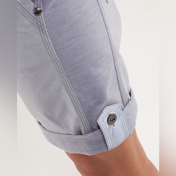 Lululemon Ride On Shorts in Fossil / White Sz 4 - Picture 4 of 12